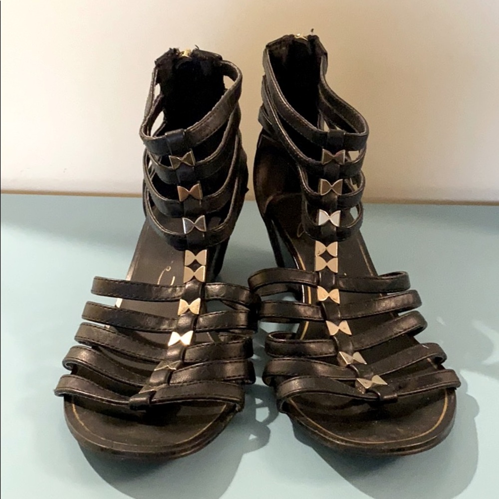 Report Signature Meliza Gladiator Sandal